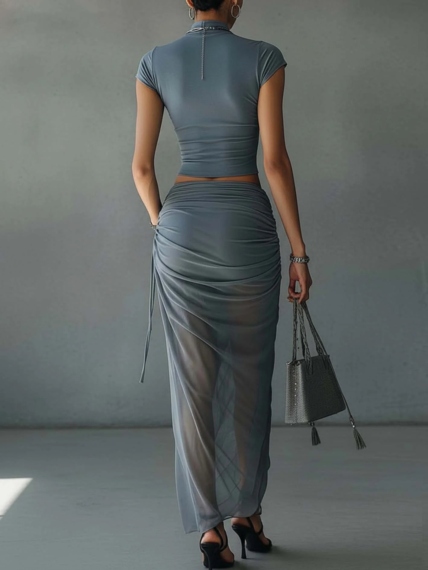 Set T-Shirt Blu e Gonna Drappeggiata in Rete — Lucia Toscana (2)