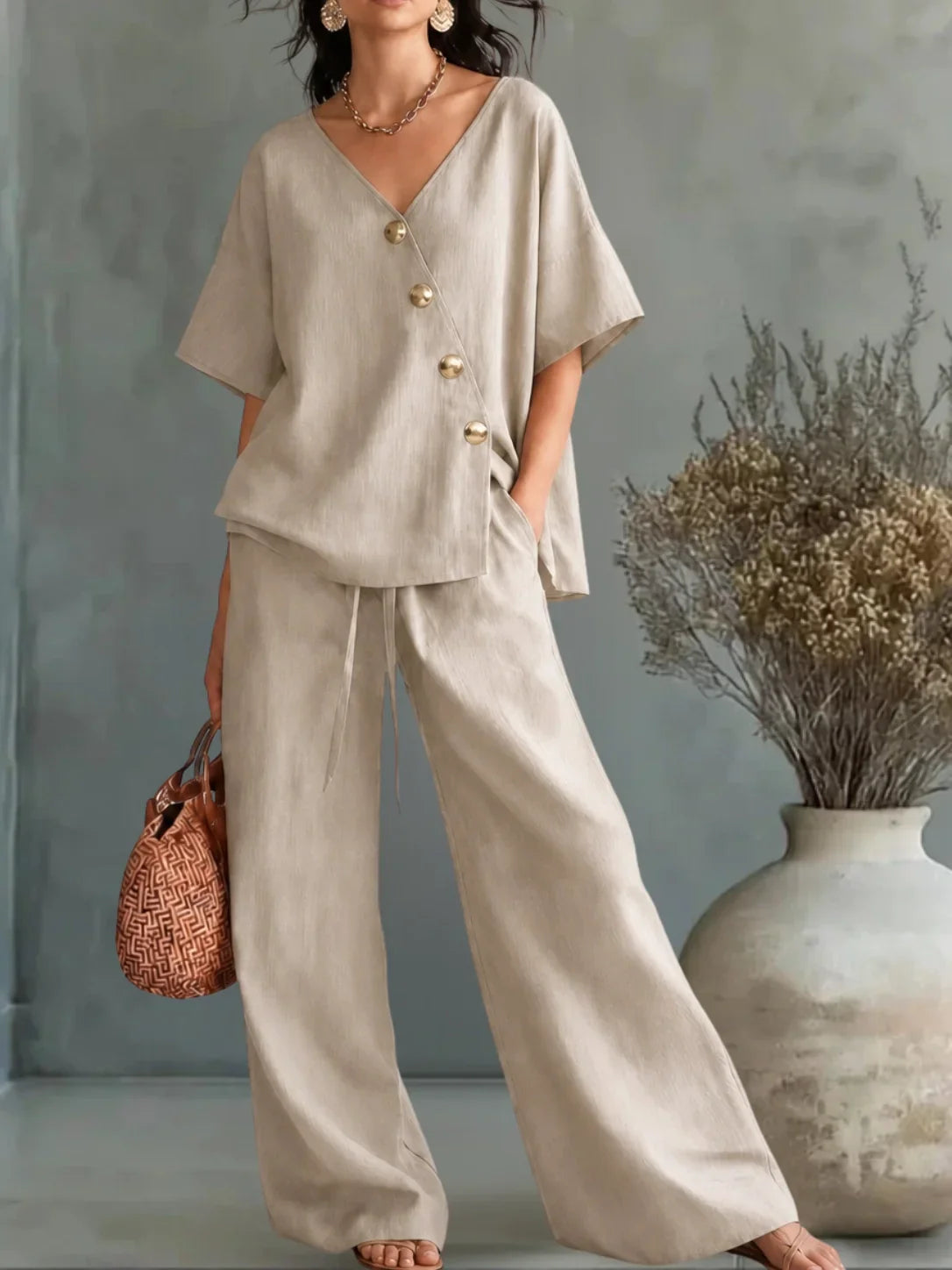 Greta | Completo con scollo a V e bottoni