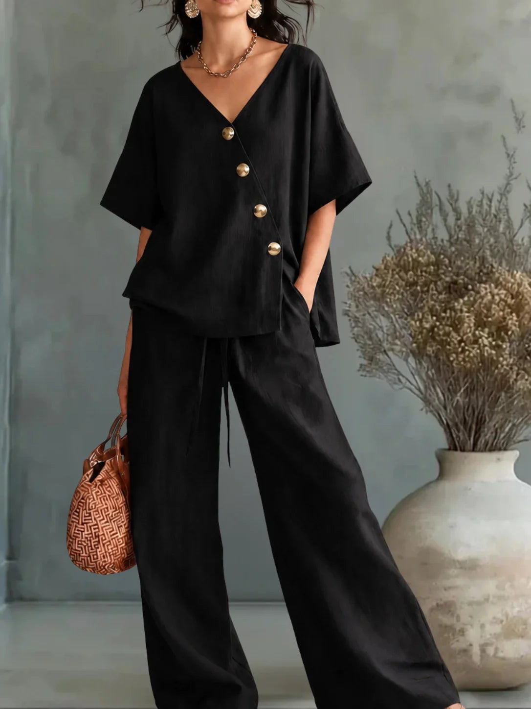 Greta | Completo con scollo a V e bottoni