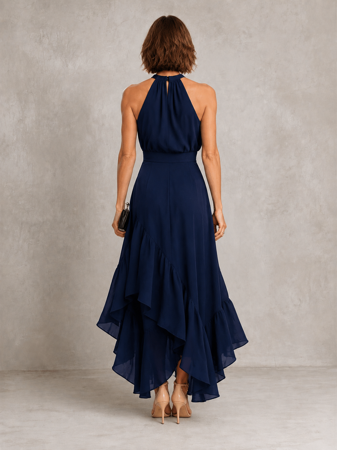 Chloe | Abito con Scollo Halter e Orlo a Volant