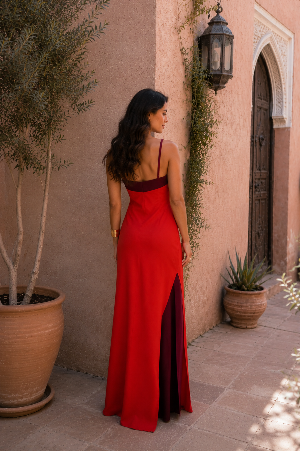 Abito lungo halter con spacco