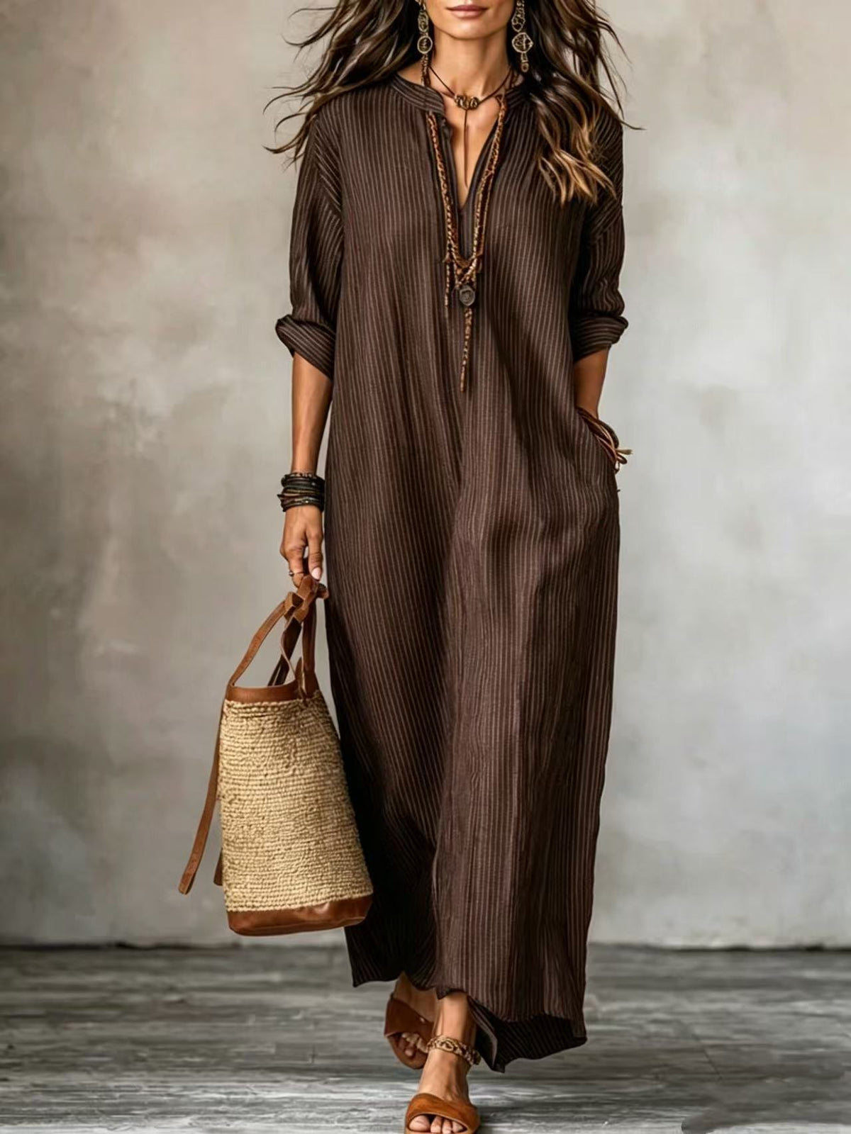 HAVEN | Abito Maxi a Maniche Lunghe Stile V-Neck a Strisce con Tasche Laterali