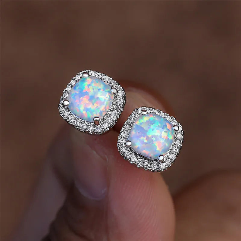 Eleganti Orecchini in Argento con Opale di Fuoco Bianco