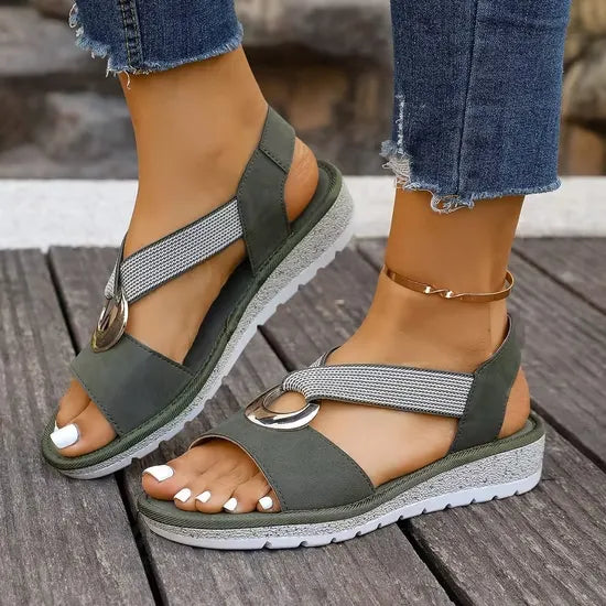 Sandali ortopedici eleganti con supporto regolabile