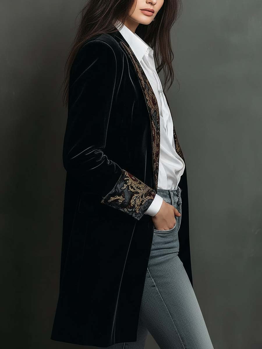Blazer Slim Fit Nero con Stampa Barocca per Donna