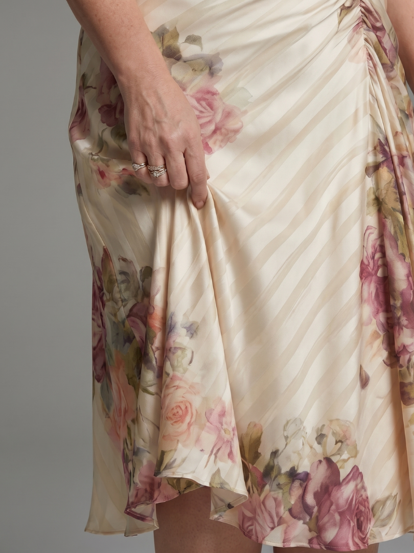Katarina | Abito midi con maniche a farfalla e stampa floreale a righe