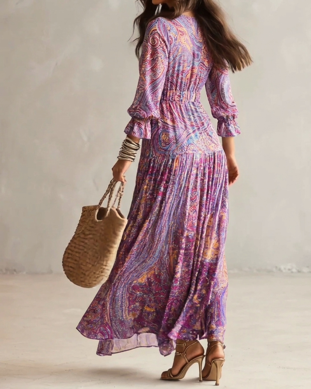 Abito Maxi in Chiffon con Stampa Paisley e Scollo a V