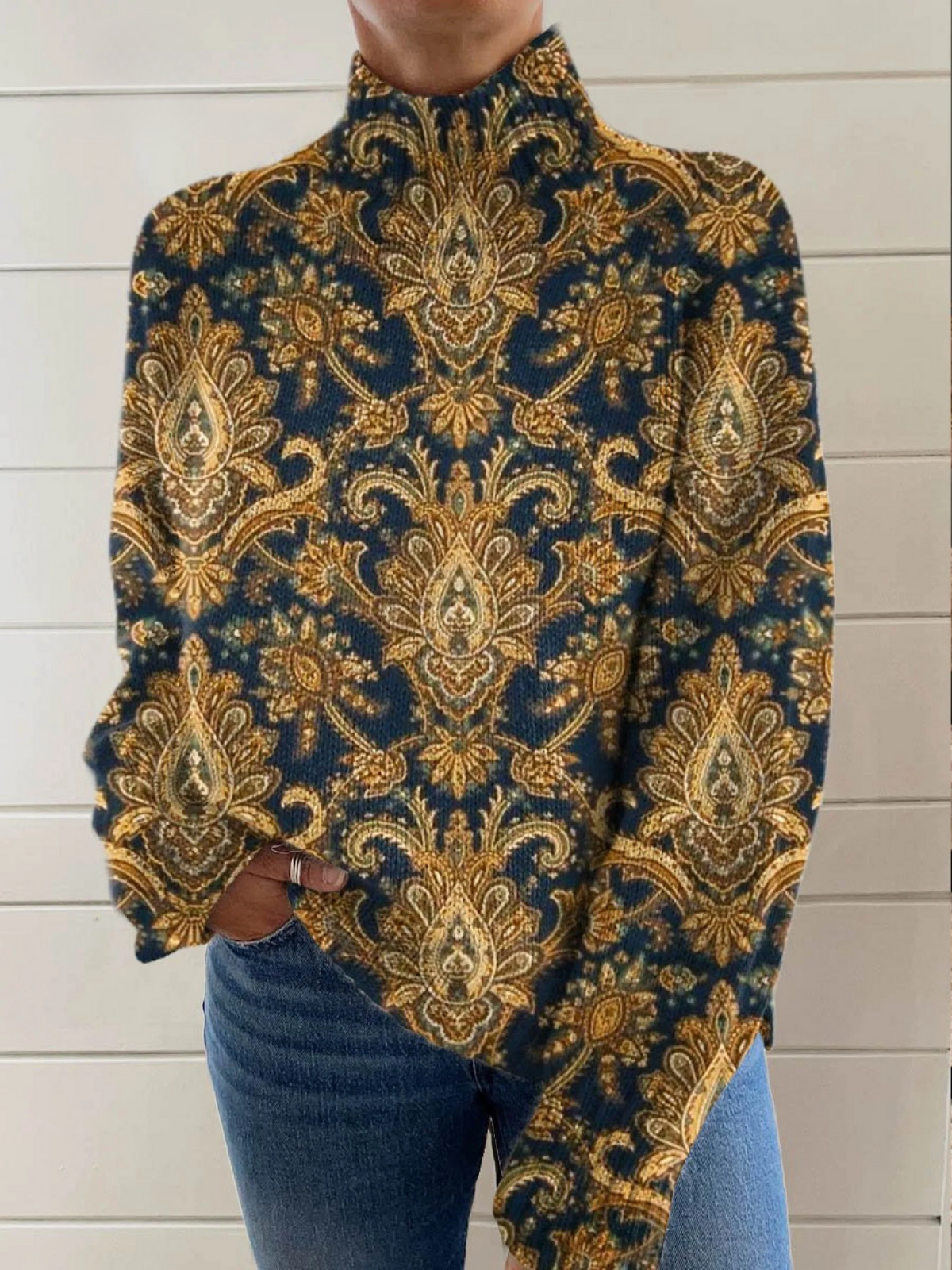 Della | Maglione Alto Collo Paisley Ornato