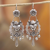 Orecchini a pendente vintage in argento floreale