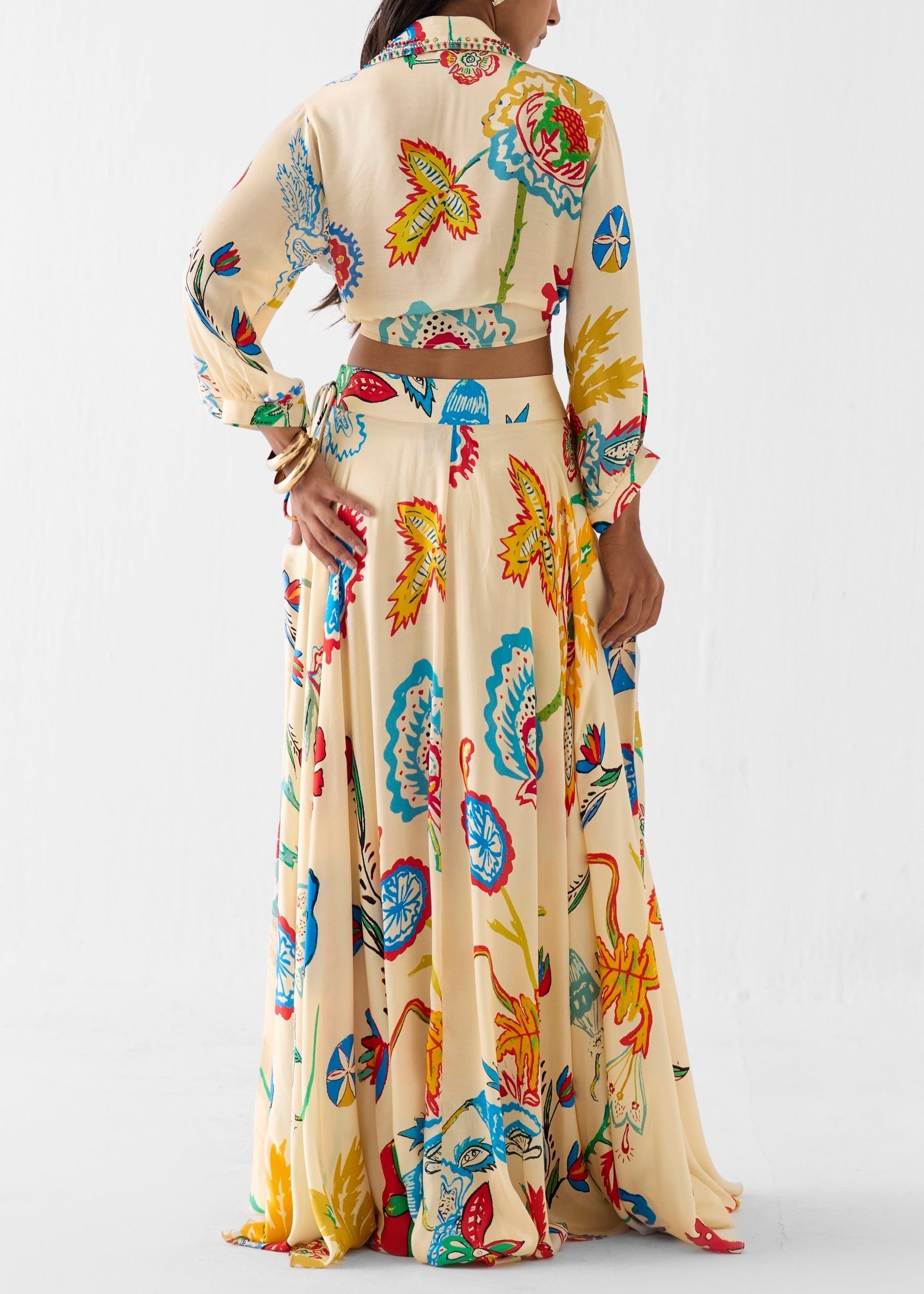Set Due Pezzi Boho con Camicia a Maniche Lunghe e Gonna Maxi con Stampa Floreale Tropicale