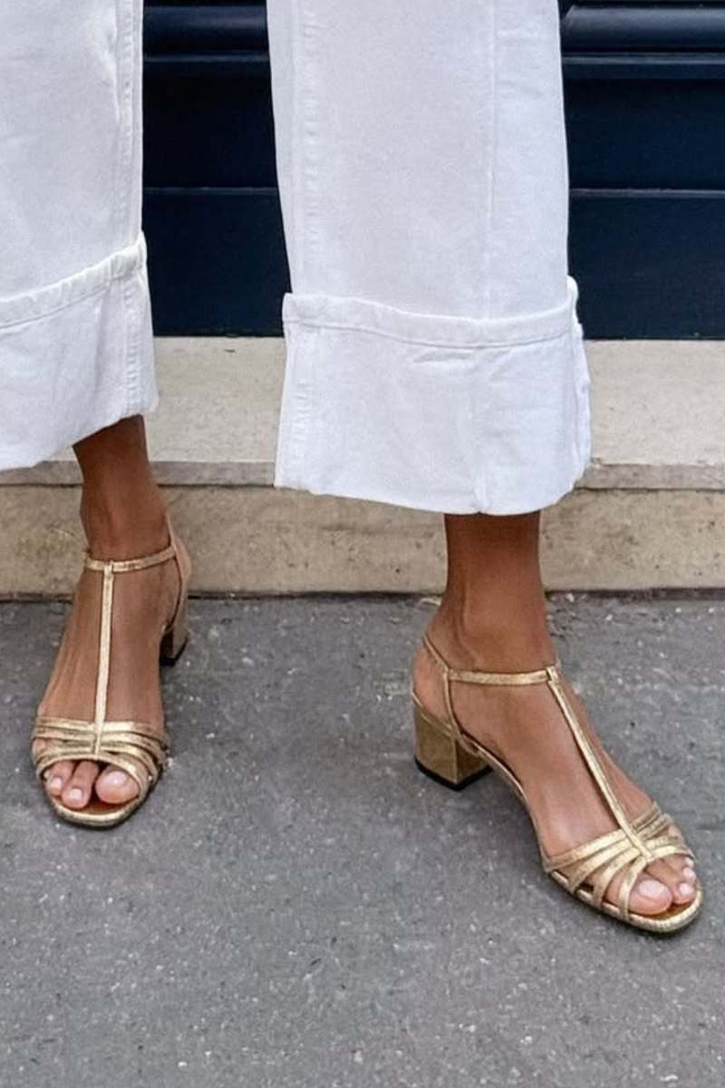 Sandali metallici con tacco