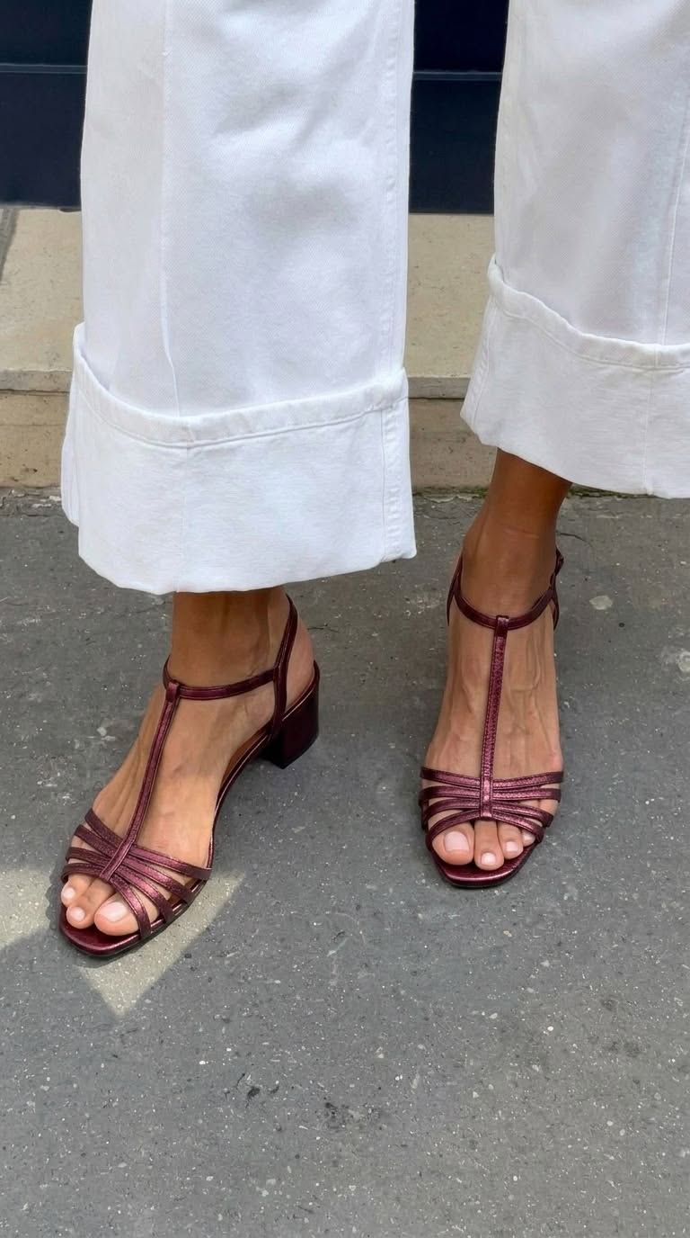 Sandali metallici con tacco