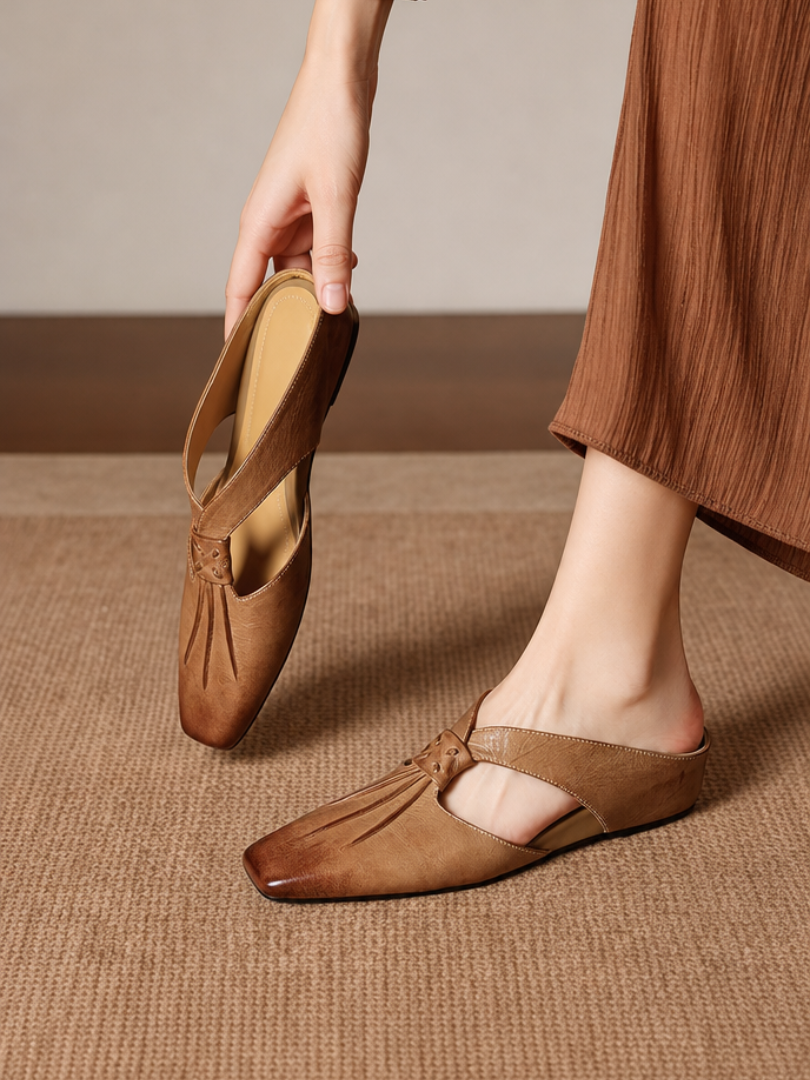 Olene | Mule con Punta Quadrata in Pelle Vera