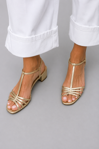 Sandali metallici con tacco
