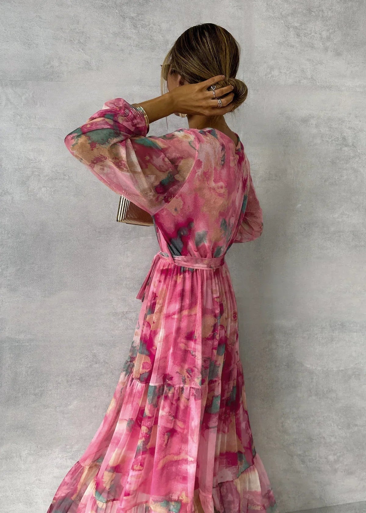 ZOEY | Abito Avvolgente Floreale Vibrante con Silhouette a Strati Flattering