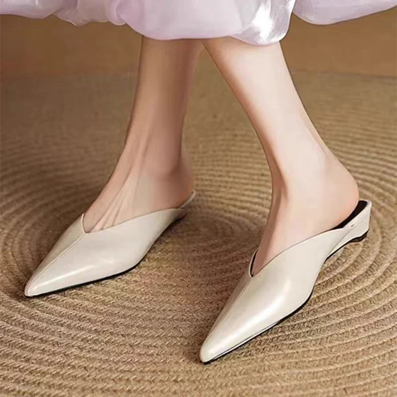 Mule in pelle Eneva