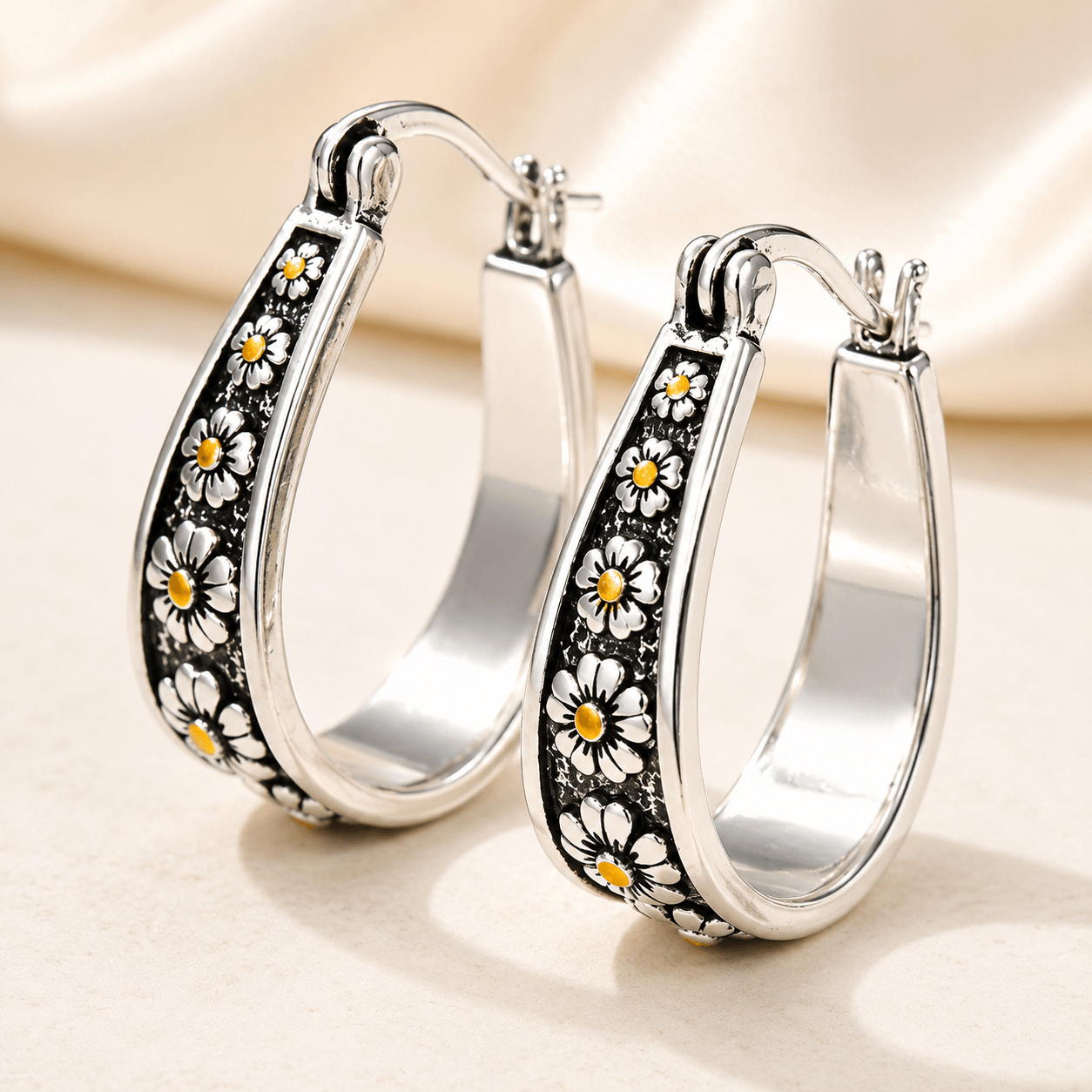 Orecchini a Cerchio Daisy Vintage Tagliati a Mano