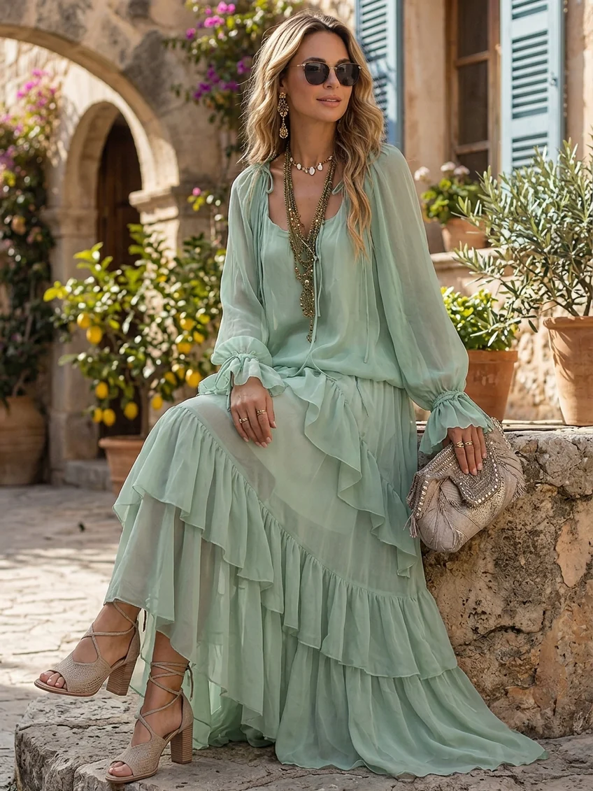 Top in Chiffon Verde Menta con Ruches Abbinato a un Set di Gonna a Strati