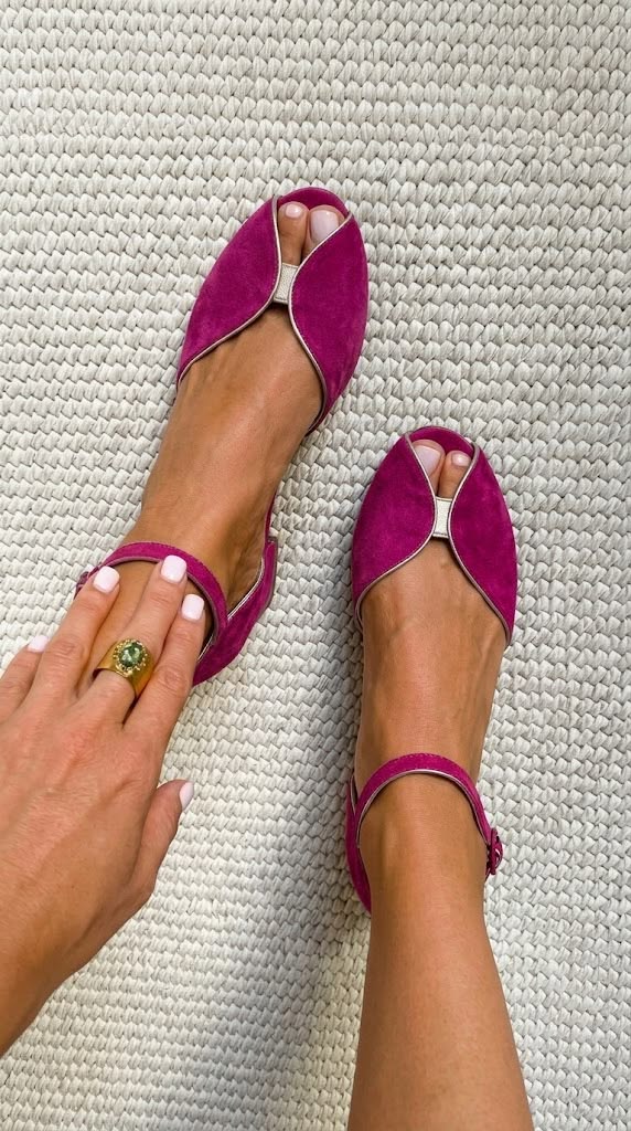 Eleganti Ballerine in suede con bordo metallico e punta aperta