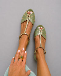 Scarpe Peep-Toe con tacco a blocco, ritagli e cinturino a T